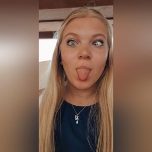 Meet your Posher, Aislinn